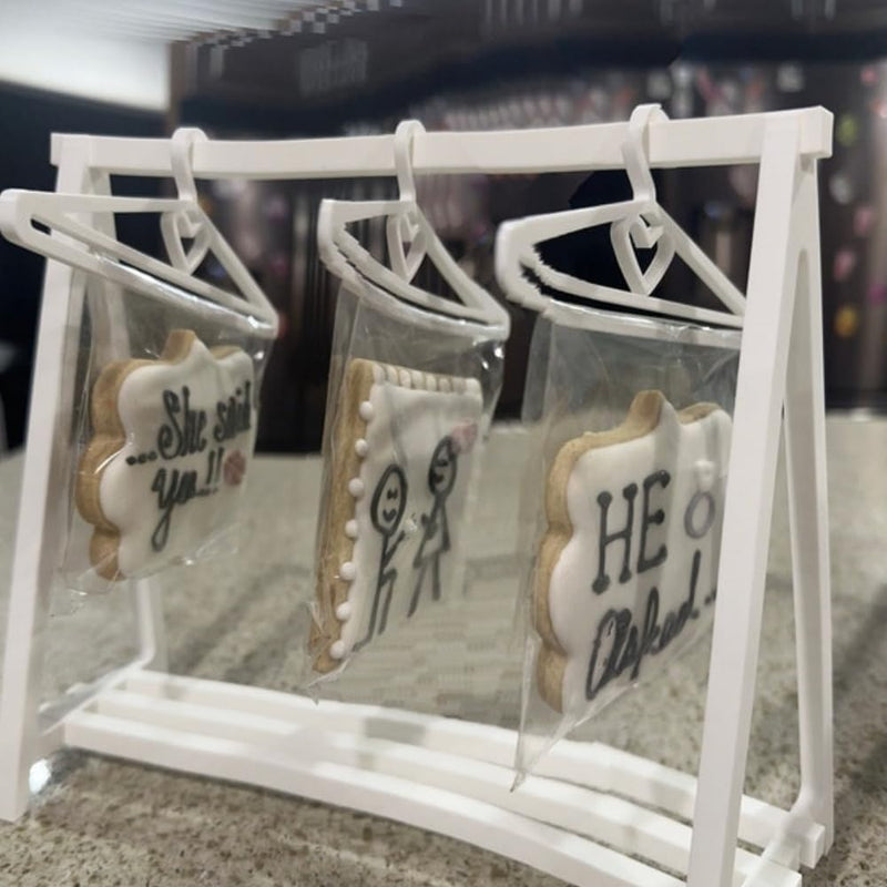 liwupro Mini Cookie Rack, Mini Biscuit Holder for Displaying Biscuits, Mini Decorative Biscuit Hanger for Tea Parties/Family Gatherings/Children's Parties, Biscuit Rack with 10 Mini Hangers